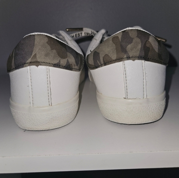 Vintage Havana Kiki White Camo Sneakers - Size 8 - Picture 9 of 12